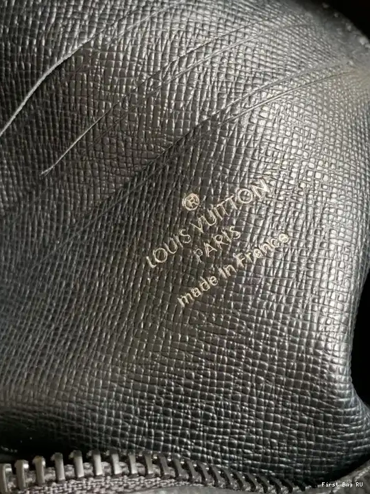 Firstbag Wearable VUITTON LOUIS Christopher Wallet 0614